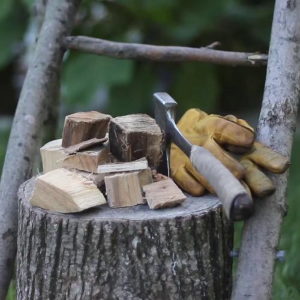 DIY: Ako si vyrobiť drevené uhlie